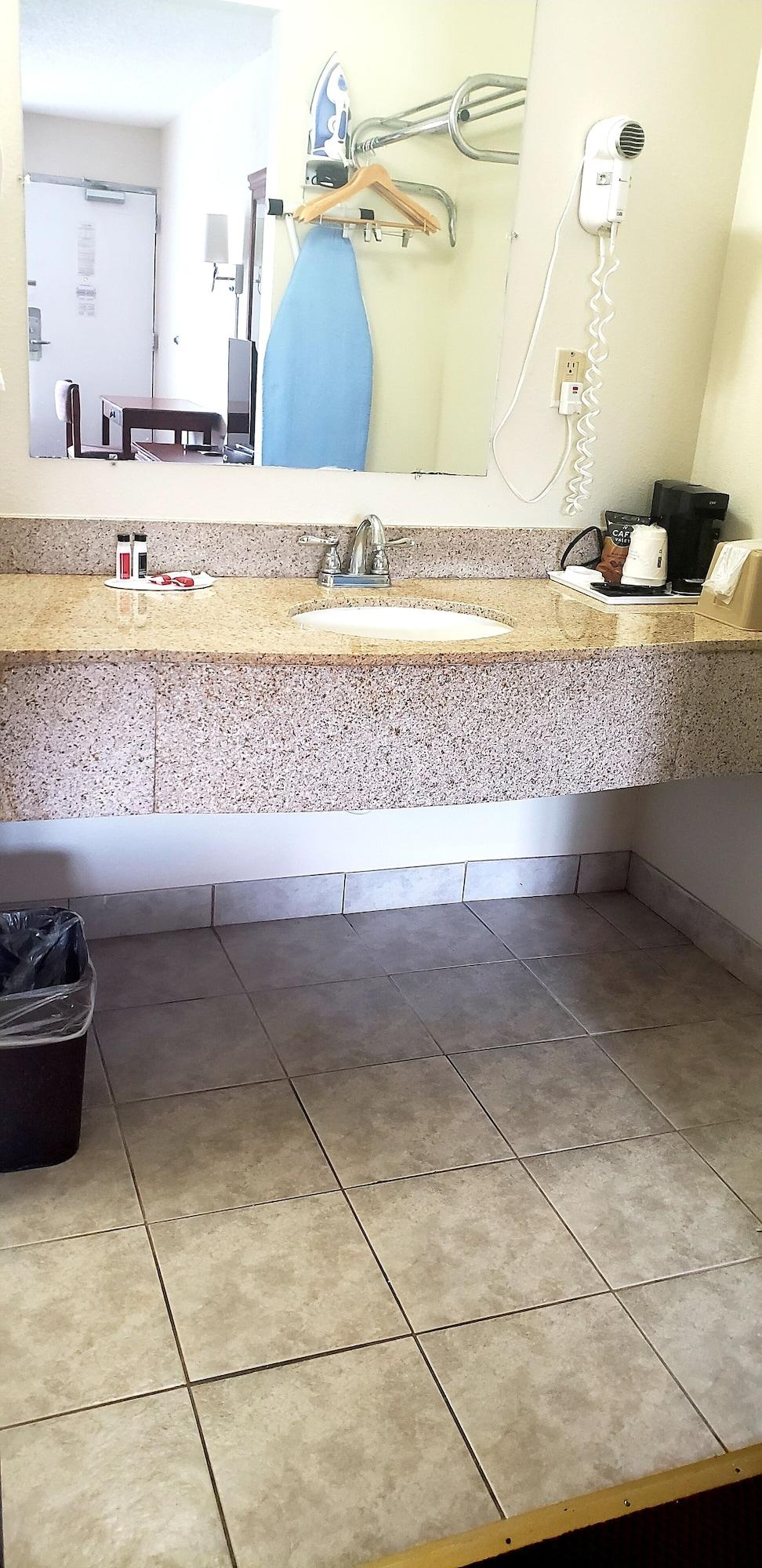 Days Inn By Wyndham Ashland Esterno foto