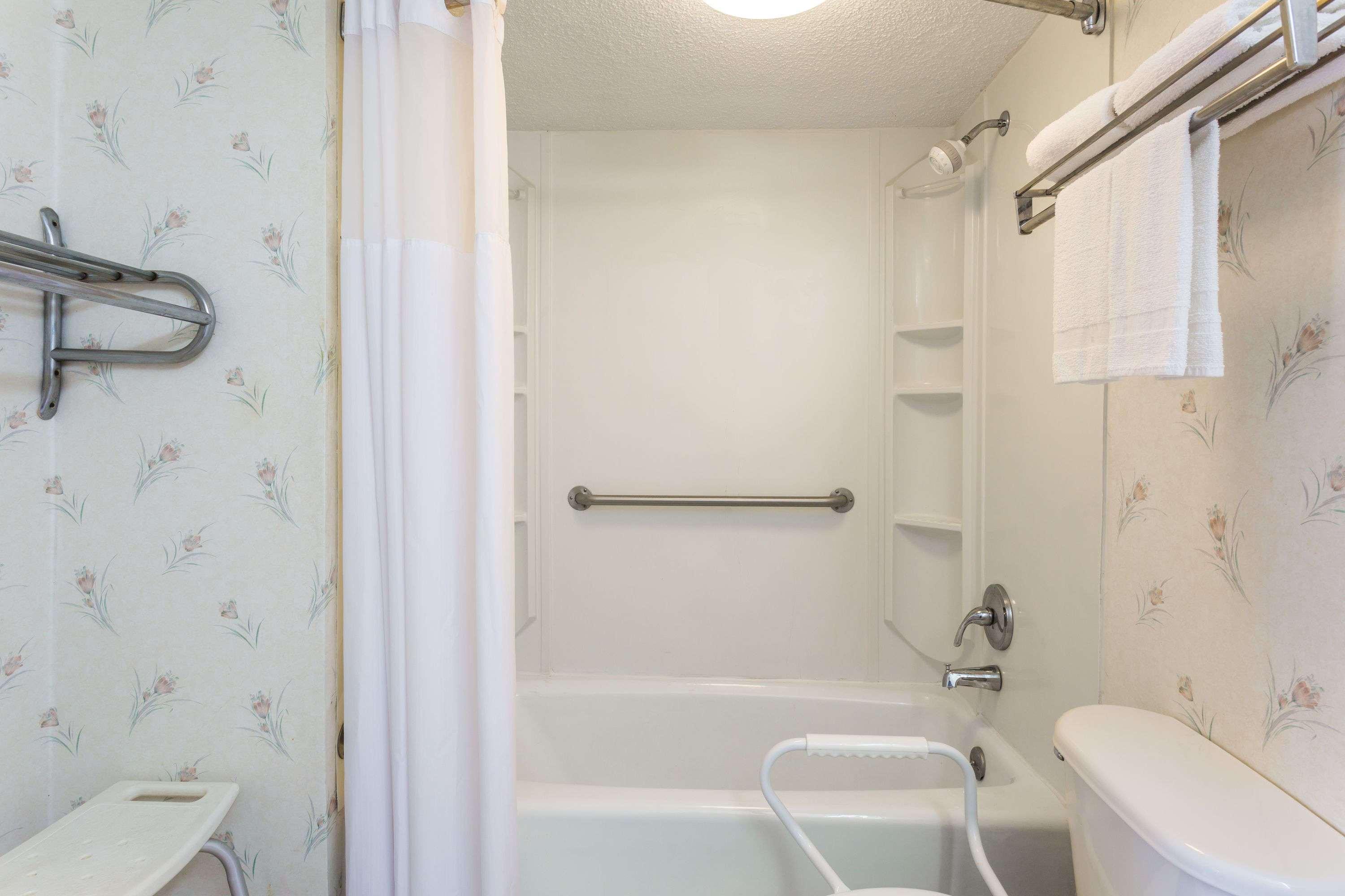 Days Inn By Wyndham Ashland Esterno foto