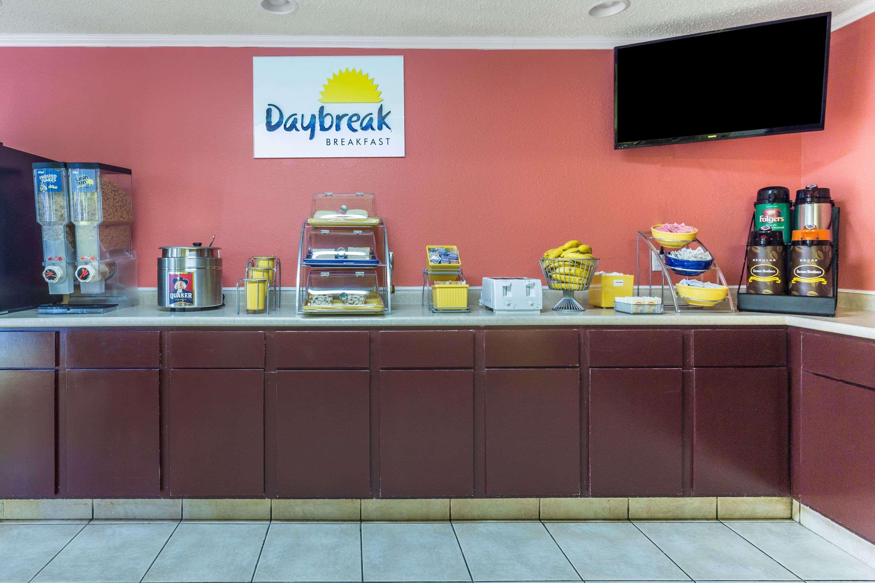 Days Inn By Wyndham Ashland Esterno foto