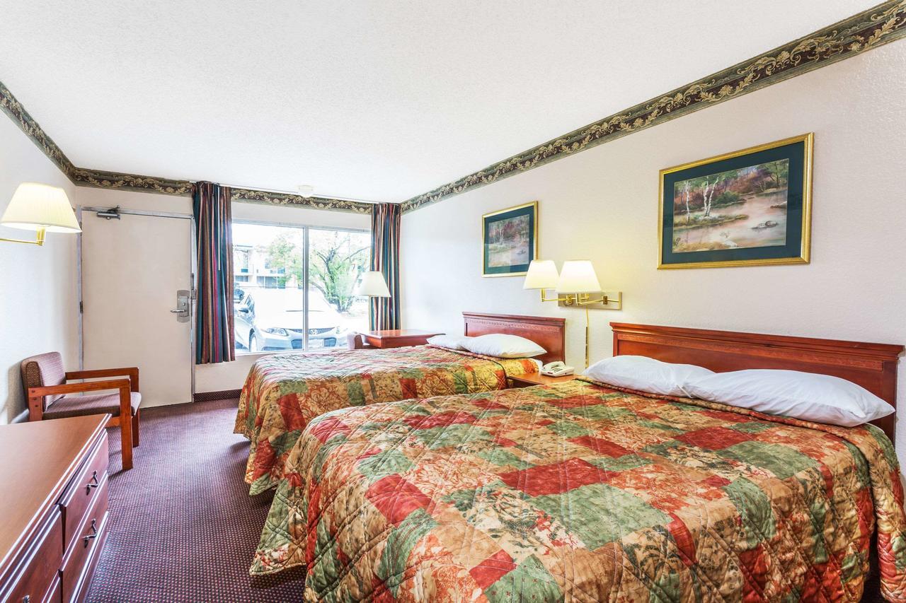 Days Inn By Wyndham Ashland Esterno foto