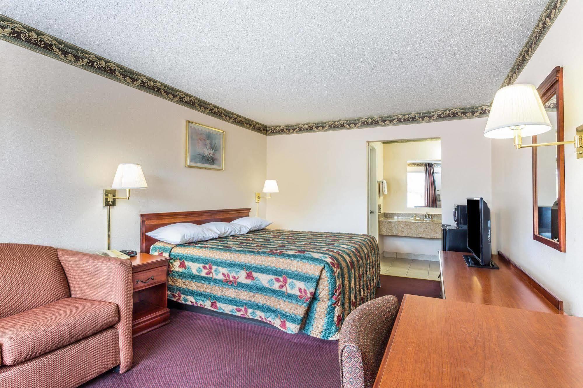 Days Inn By Wyndham Ashland Esterno foto